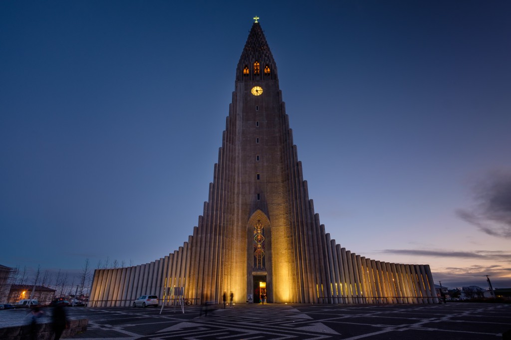 Hallgrimskirkja at dusk.